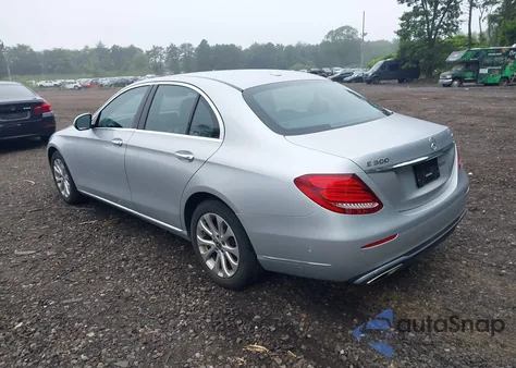 2019 Mercedes-Benz E 300 4Matic from USA, damaged, VIN WDDZF4KB9KA515397